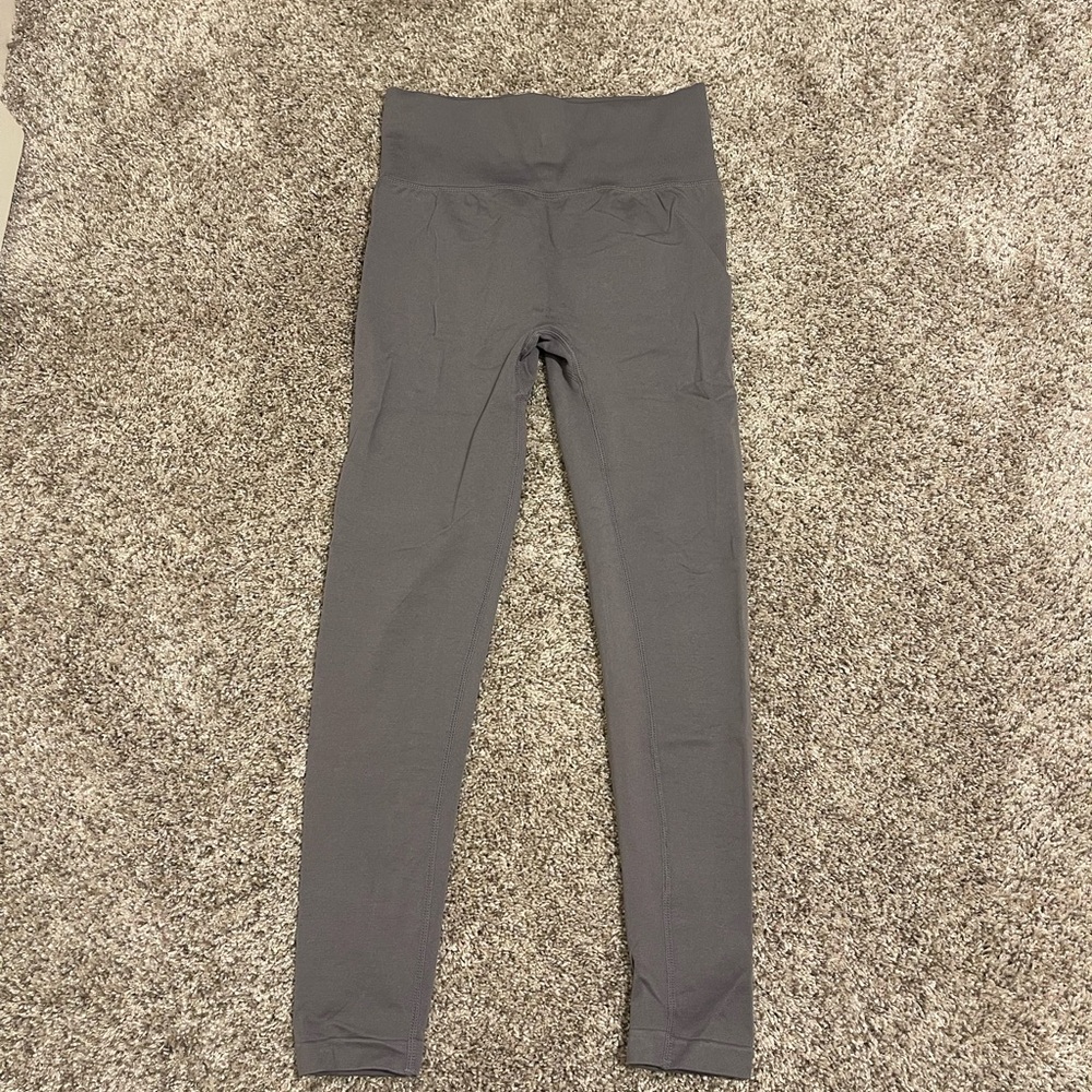 Seamless butt scrunch Amazon leggings